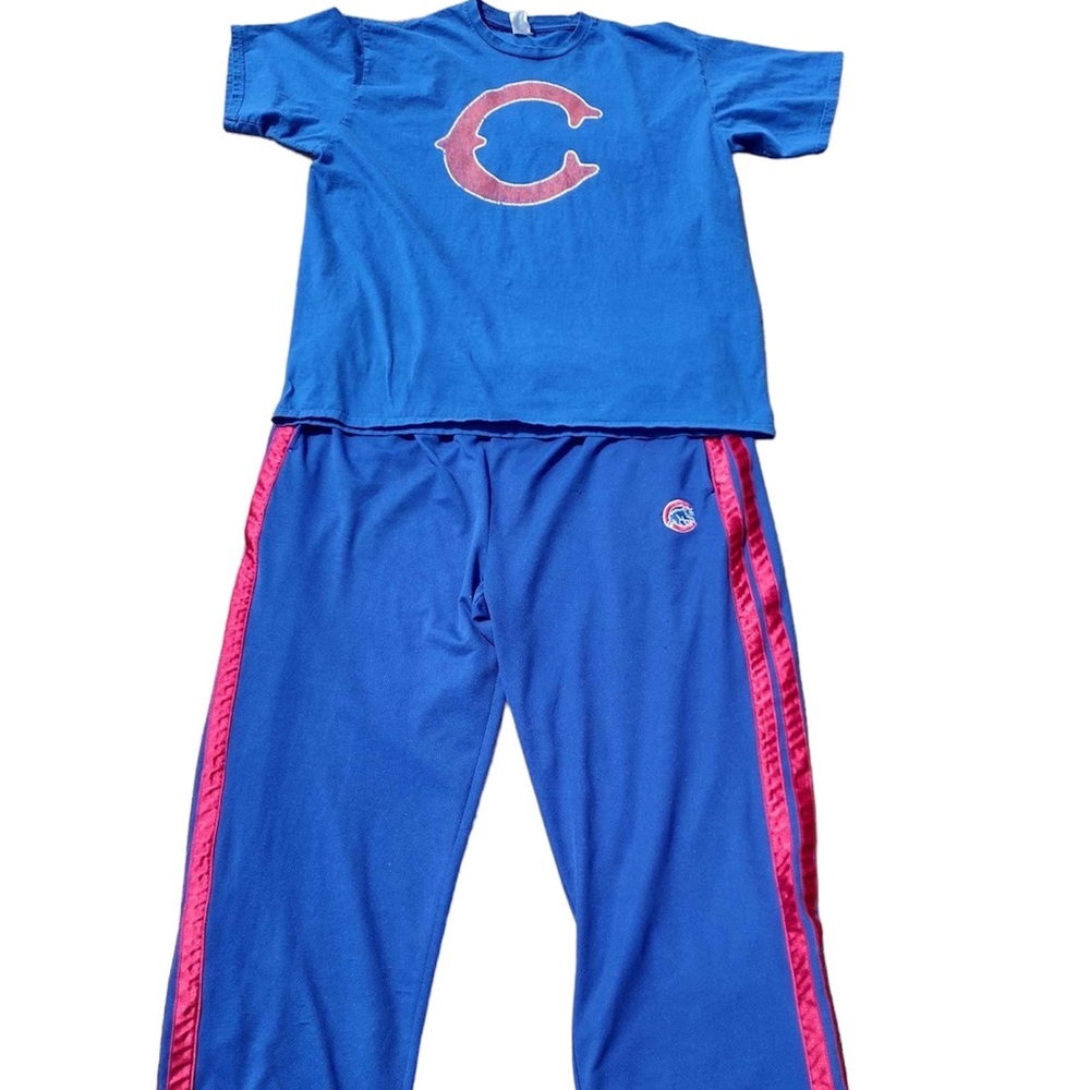 Cubs Outfit XxL pants and 2xl shirt